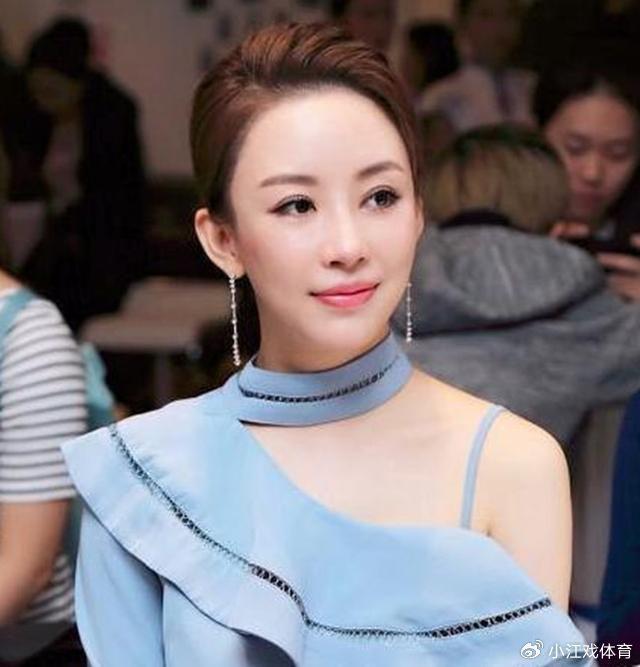 jiuyou-恭喜上岸，官宣喜讯，潘晓婷上任，亮相新岗位，43岁单身身材高挑