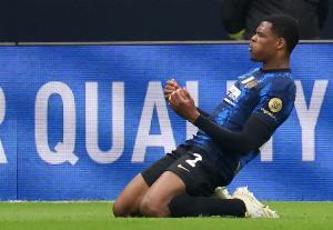 九游体育-德转国米球员身价变化：两人上涨7人下跌，邓弗里斯涨800万欧最高