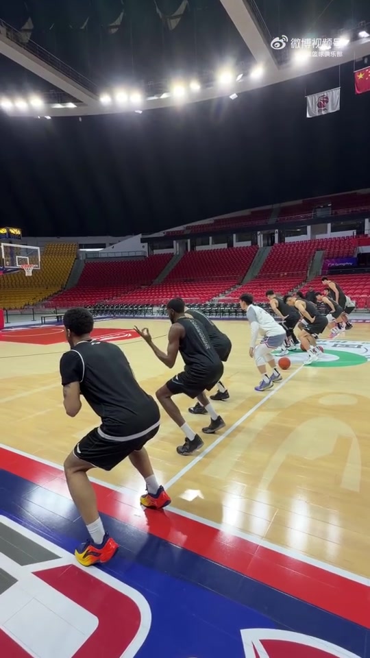 新主场！广州男篮踩场训练已完成 从这里启航  期待大家的到来